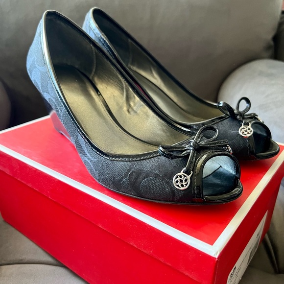 COACH ‘Paola’ wedge peep toed heels. - Picture 4 of 6